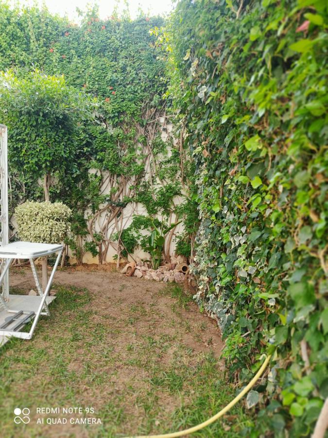 Etage De Avec Jardin, Pres De L'aireport Et Parking Prive *
